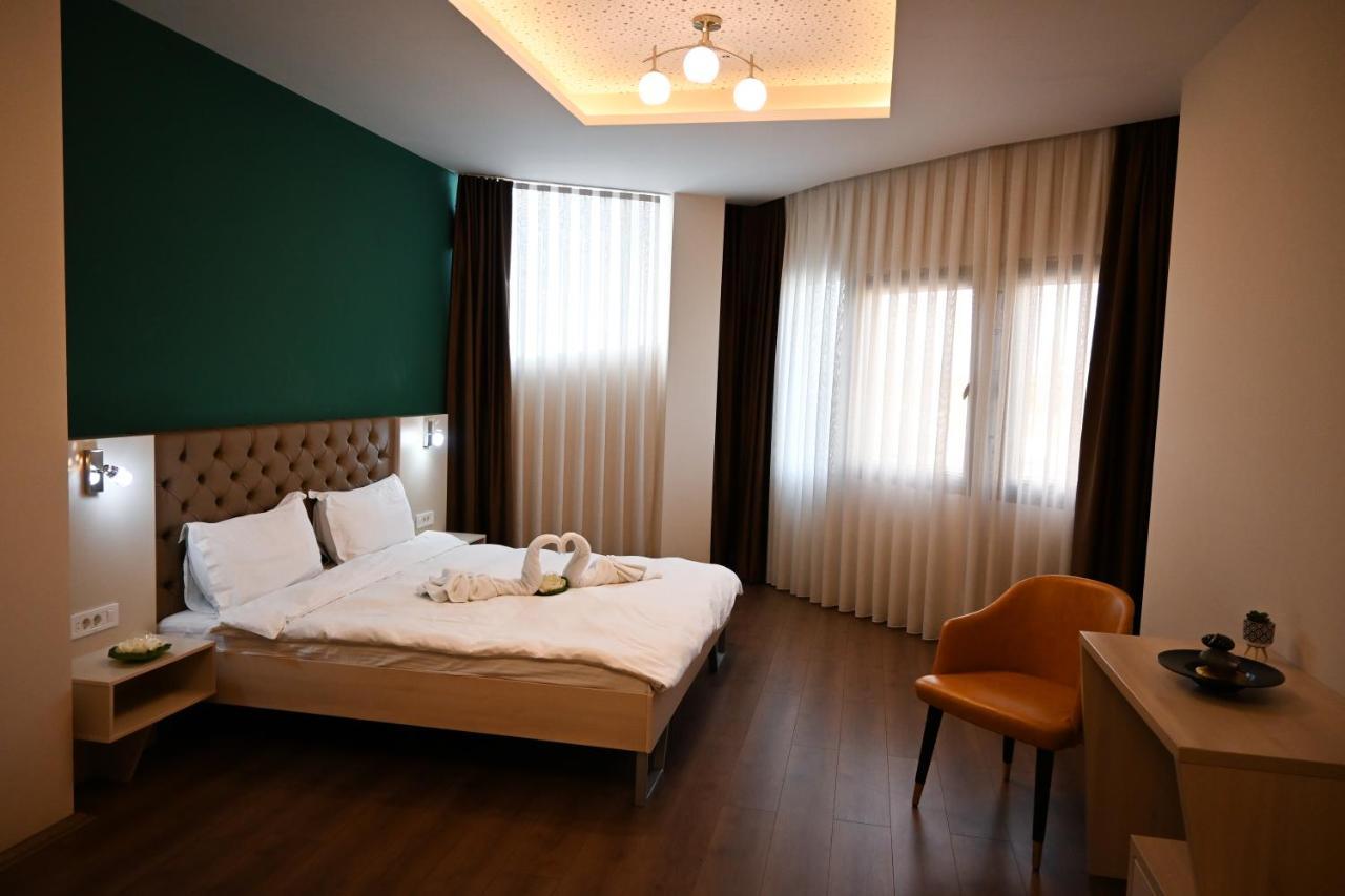 Gold Felicia Hotel บิโตลา ภายนอก รูปภาพ