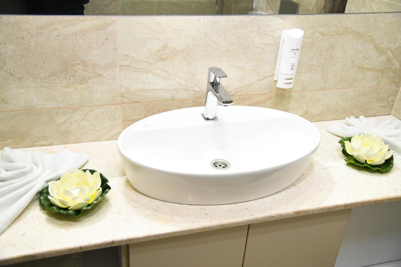 Gold Felicia Hotel บิโตลา ภายนอก รูปภาพ