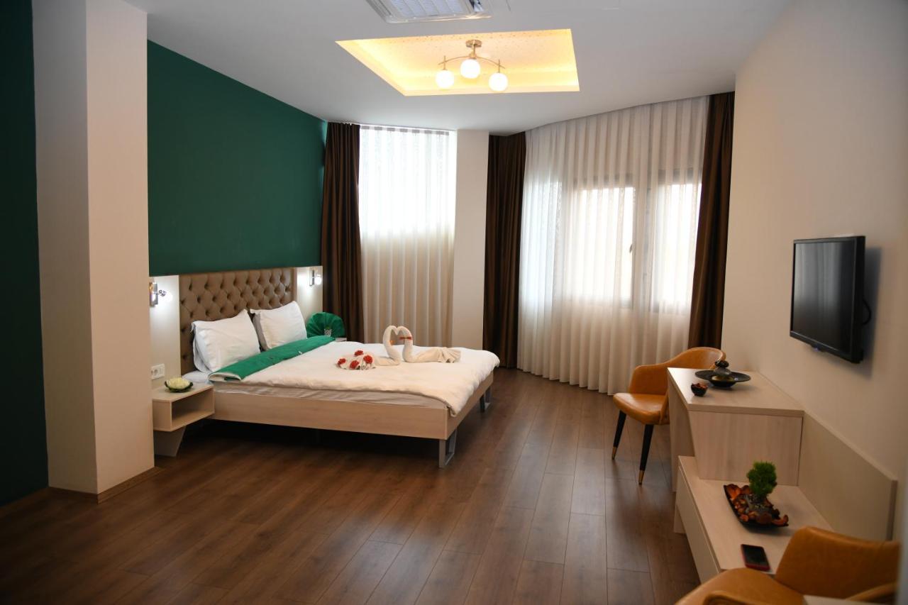 Gold Felicia Hotel บิโตลา ภายนอก รูปภาพ